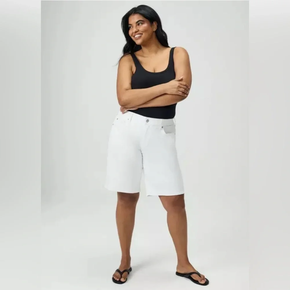 Torrid NWOT Baggy Bermuda Denim Short